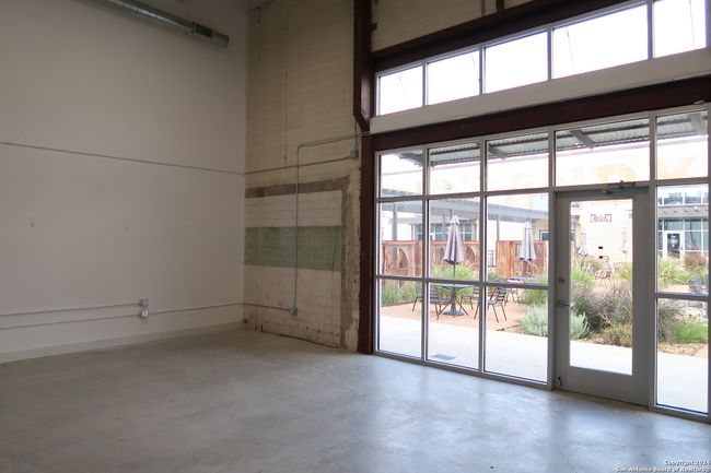 APT-306 - 215 Coca Cola Pl, Condo with 4 bedrooms, 2 bathrooms and null parking in San Antonio TX | Image 12