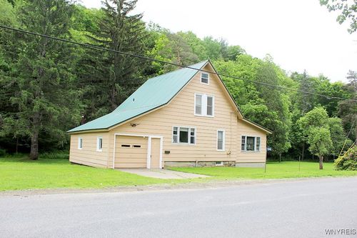 5046 Whig St, Salamanca, NY, 14779-9784 | Card Image