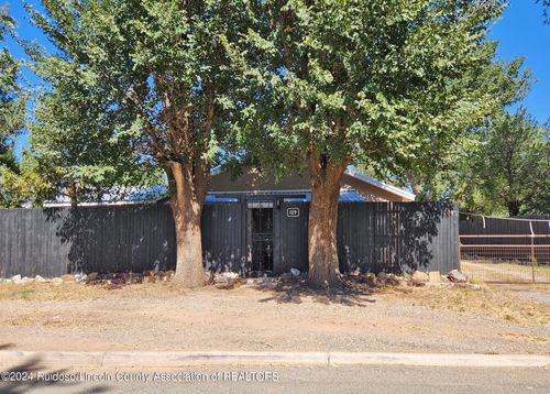 109 E Third Street, Capitan, NM, 88316 | Card Image