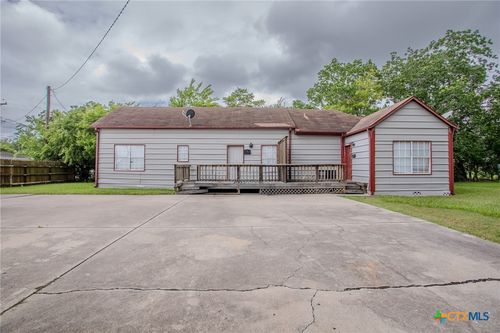306 E Brazos A & B Street, Victoria, TX, 77901 | Card Image