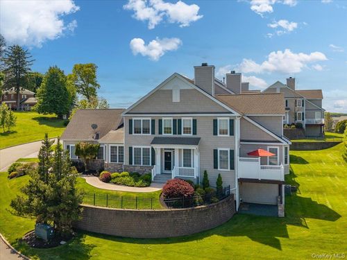 33 Pinehurst Cir, Monroe, NY, 10950-5567 | Card Image