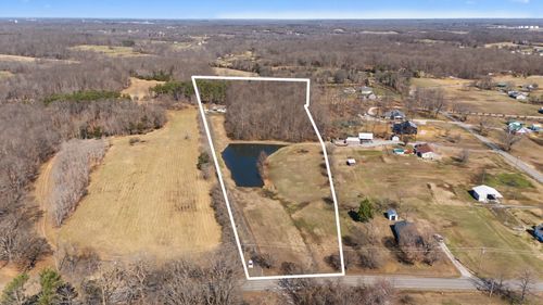 1231 Abiff Rd, Bon Aqua, TN, 37025-5033 | Card Image