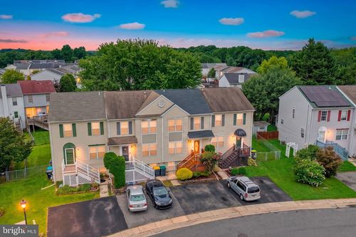 18 Highland Way, Newark, DE, 19702-5345 | Card Image