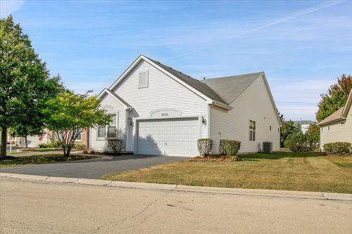 16012 Carillon Lakes Ct, Crest Hill, IL, 60403-1511 | Card Image
