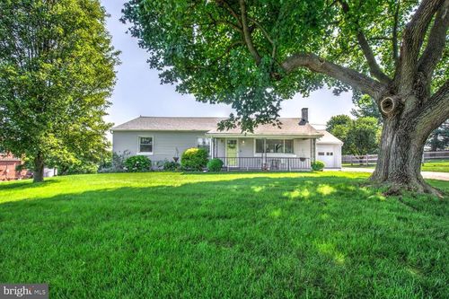 17 Londonvale Rd, Gordonville, PA, 17529-9565 | Card Image