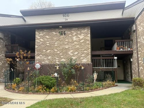 h-166 Cross Slope Ct, Manalapan, NJ, 07726-5423 | Card Image