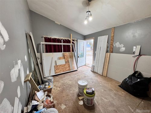 12210 W Washington Ave, Mount Morris, MI, 48458-1514 | Card Image