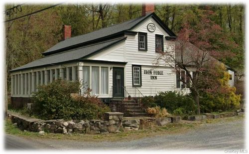 38 Bellvale Lakes Rd, Warwick, NY, 10990-3728 | Card Image