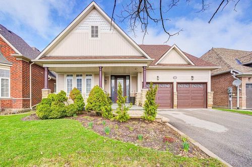 26 Regalia Way, Barrie, ON, L4M7H7 | Card Image