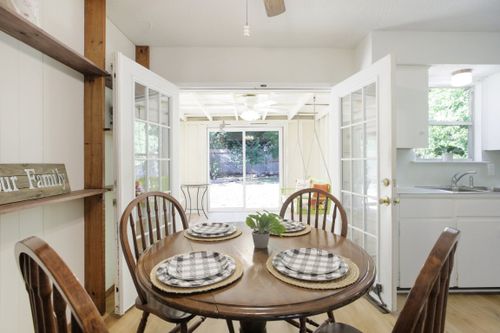 715 King Edward Pl, Austin, TX, 78745-3942 | Card Image
