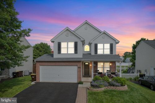 2032 Valley View Dr, QUAKERTOWN, PA, 18951-3876 | Card Image