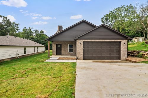 114 E 48th St, Sand Springs, OK, 74063-3146 | Card Image