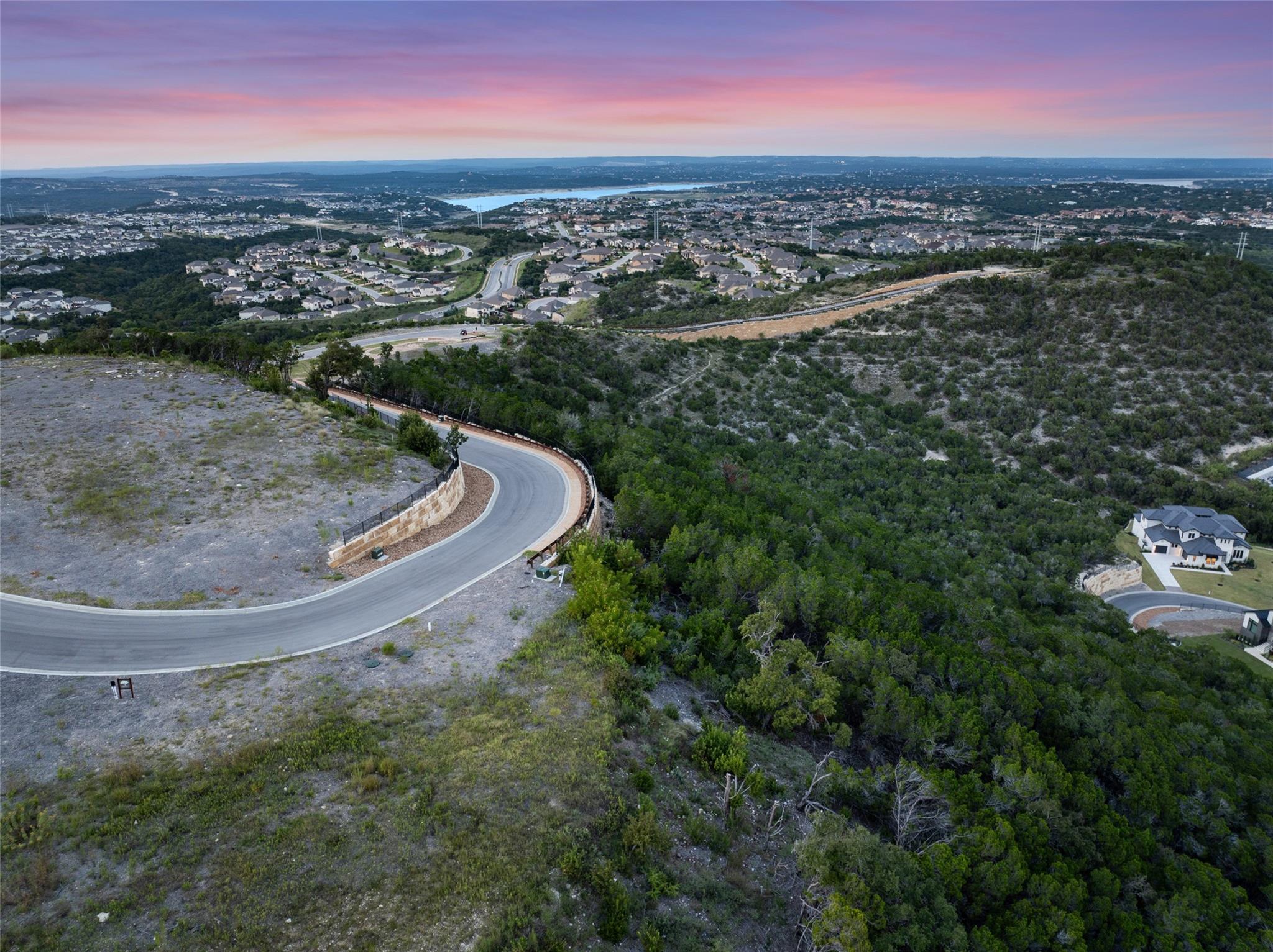 Land in Lakeway