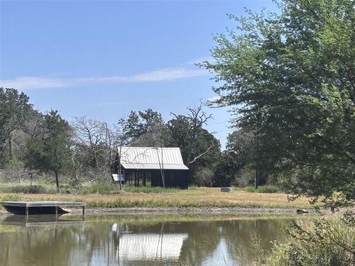 2477 Airport Rd, La Grange, TX, 78945-5295 | Card Image