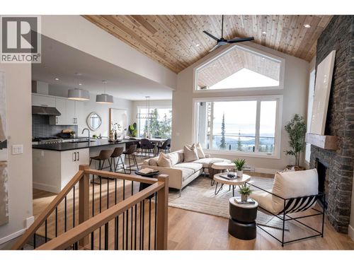 215A Grizzly Ridge Trail, Big White Mountain, BC, V1P1T4 | Card Image