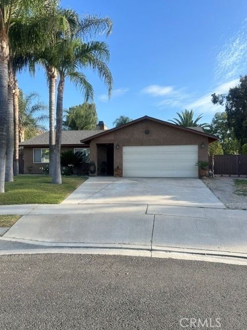 1191 Mountain View Ln, Colton, CA, 92324-4721 | Card Image