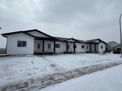 3-11 Gray Close, Sylvan Lake, AB, T4S0W4 | Card Image