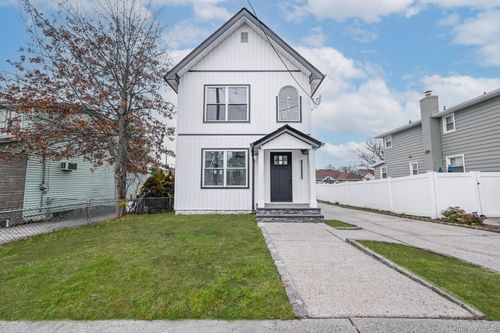 44 Catherine Ave, Franklin Square, NY, 11010-1512 | Card Image