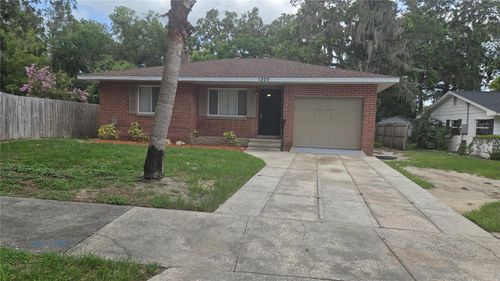 1205 Deleon Ave, LEESBURG, FL, 34748-5715 | Card Image