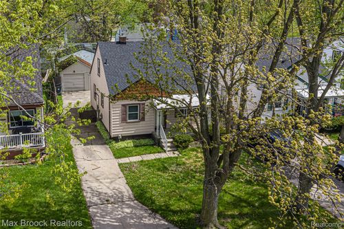 3012 Greenfield Rd, Berkley, MI, 48072-3129 | Card Image