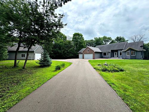 8701 Oak Hill Cir, Prior Lake, MN, 55372-8103 | Card Image