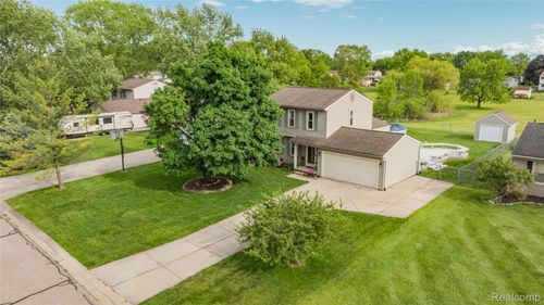 3553 Loon Lake Rd, Wixom, MI, 48393-1136 | Card Image