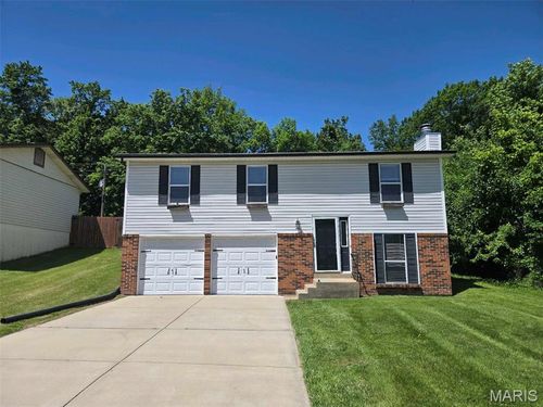 21 Oak Bend Ln, Saint Peters, MO, 63376-3611 | Card Image