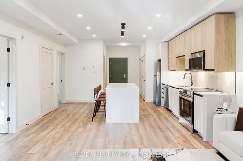 205-4390 Hillview Dr, Beamsville, ON, L3J0H6 | Card Image