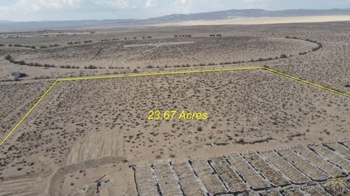  Dreyfus St, Newberry Springs, CA, 92365 | Card Image