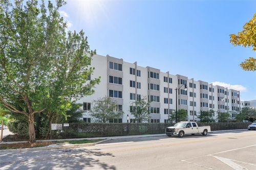 apt-456-250 180th Dr, Sunny Isles Beach, FL, 33160-2767 | Card Image