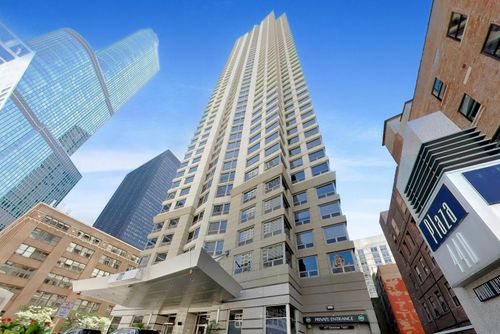 4610-440 N Wabash Ave, Chicago, IL, 60611-7684 | Card Image