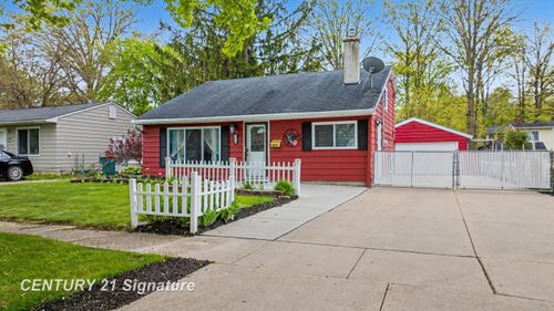 328 Oak St, Mount Morris, MI, 48458-1929 | Card Image
