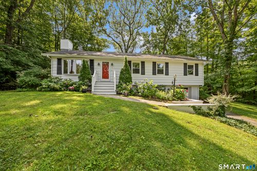 11 Walnut Ln, Northford, CT, 06472-1128 | Card Image