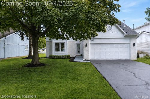 1839 Rustic Ln, Keego Harbor, MI, 48320-1132 | Card Image