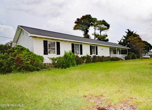 115 Canal Dr, Harkers Island, NC, 28531-9625 | Card Image