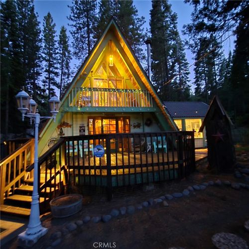 445 Cedar Cir, Lake Almanor, CA, 96137-9508 | Card Image