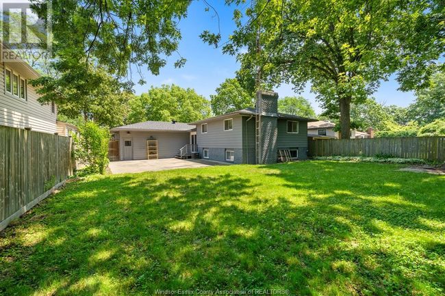 1361 Isabelle Pl, Home with 5 bedrooms, 2 bathrooms and null parking in Windsor ON | Image 46