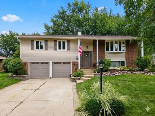 4155 Hudson Dr, Hoffman Estates, IL, 60192-1718 | Card Image