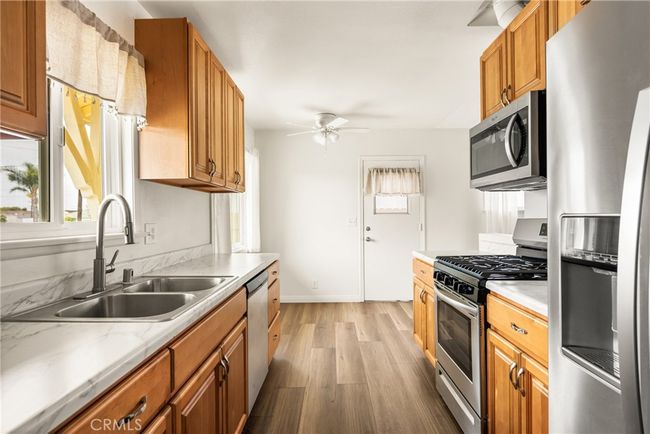 5561 Edita Ave, House other with 3 bedrooms, 2 bathrooms and 2 parking in Westminster CA | Image 5