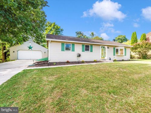 912 E F St, BRUNSWICK, MD, 21716-1825 | Card Image
