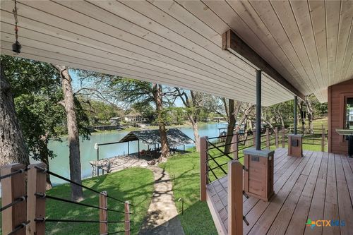 200 Turtle Ln, Seguin, TX, 78155-3143 | Card Image