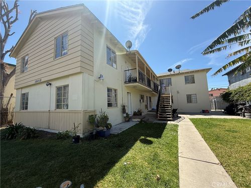 18018 Schoenborn St, Northridge, CA, 91325-3848 | Card Image