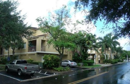 303-741 N Pine Island Rd, Plantation, FL, 33324-1351 | Card Image