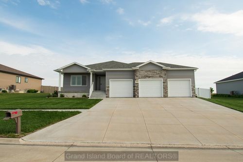 1113 W 33rd St, Hastings, NE, 68901-2675 | Card Image