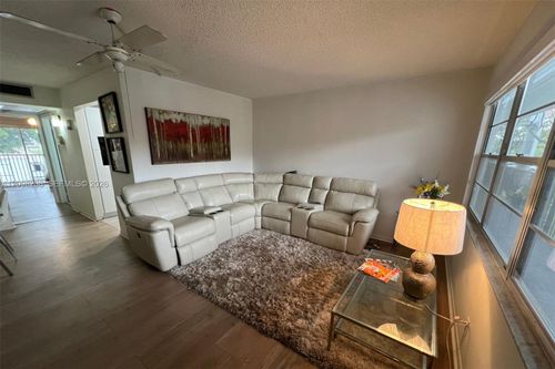 208b-1301 Sw 134th Way, Pembroke Pines, FL, 33027-1855 | Card Image