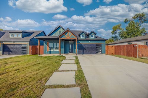 3008 Walker St, Fort Worth, TX, 76105-4420 | Card Image