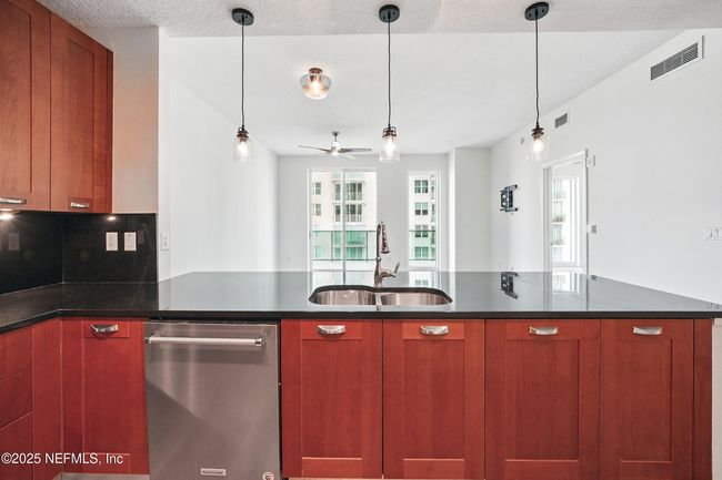 2003 - 1431 Riverplace Blvd, Condo with 1 bedrooms, 1 bathrooms and null parking in Jacksonville FL | Image 9