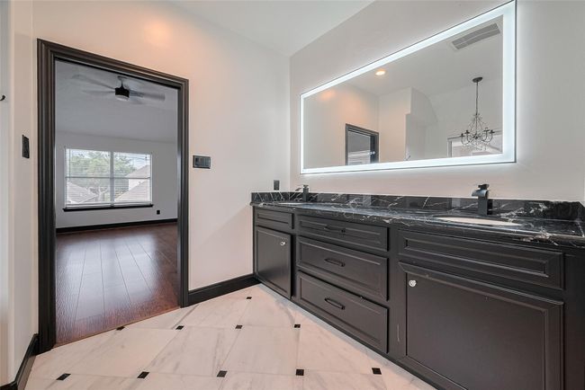 13703 Broad Oaks Ln, House other with 4 bedrooms, 3 bathrooms and 2 parking in Rosharon TX | Image 21