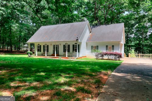 224 Red Oak Dr, Maysville, GA, 30558-5633 | Card Image
