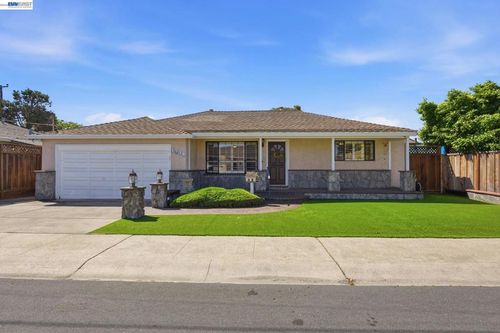 1738 Via Buena Vis, San Lorenzo, CA, 94580-2635 | Card Image